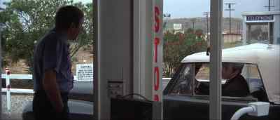 - Hi.
- Hello there. What can I do for you? - The Long Goodbye