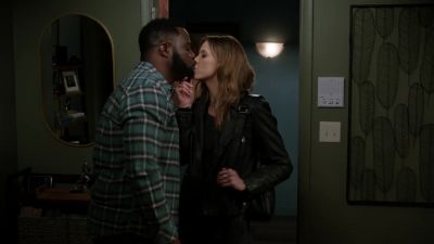 - Hi.
- Hey. - Chicago Med
