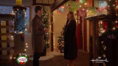 - Hi.
- Hey. - Gingerbread Miracle