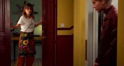 - Hi.
- Hi. - How are you? - Parallel Mothers