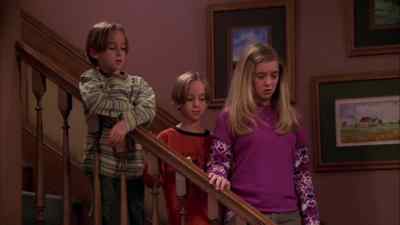 - Hi.
- Hi. - Everybody Loves Raymond