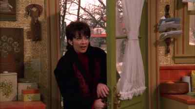 - Hi.
- Hi. - Everybody Loves Raymond