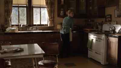 Hi, honey. - Bates Motel