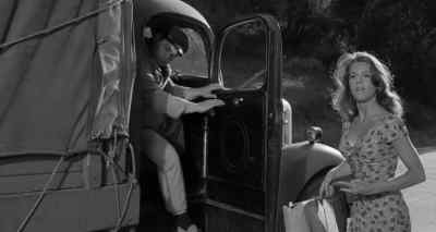 - Hi.
- Hop in, honey. - Walk on the Wild Side