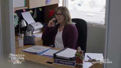 Hi. I got your message
last night - Debbie Macomber's A Mrs. Miracle Christmas