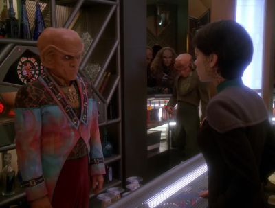 - Hi. I think I'm in the mood for...
- Wait. - Star Trek: Deep Space Nine
