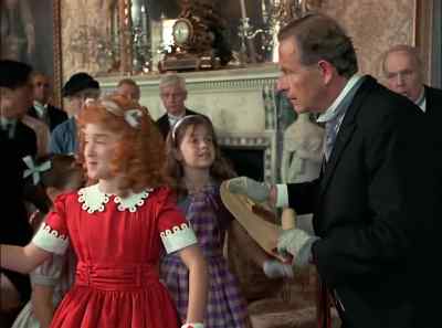 Hi. I'm Annie. - Annie: A Royal Adventure