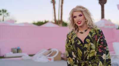 Hi. I'm Katya,
Trixie's much older sister. - Trixie Motel