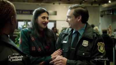 Hi, I'm Laila.
You must be Danielle. - Christmas On Call