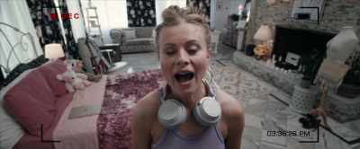 Hi, I'm Molly.
And this is me. Recording. - My Favorite Girlfriend