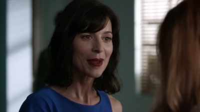 - Hi.
- I'm Nina - Famous in Love