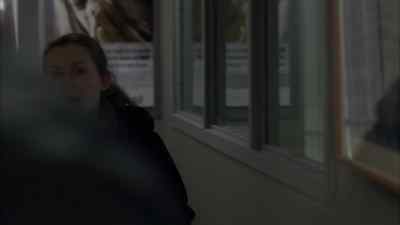 Hi. I'm his partner.
How is he? - The Killing