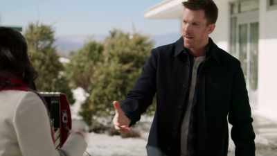 - Hi. I'm Rudy.
- Heather Marquez. - A Vineyard Christmas