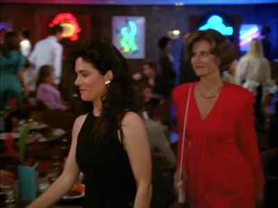 Hi. I'm sorry we're late. - Murder, She Wrote