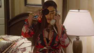 Hi, this is Lorraine Bracco in 2D. - AJ and the Queen