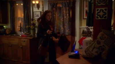 Hi, this is the
Kent residence. Leave a message. - Smallville