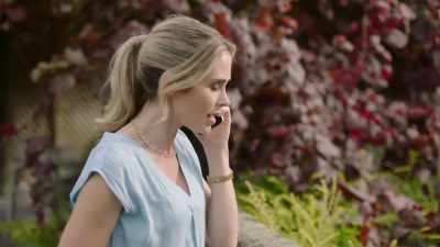- Hi, it's... Yeah, it's... - Destination Love