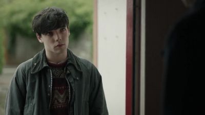 -Hi, Joe.
-I need to speak to you. - Shetland