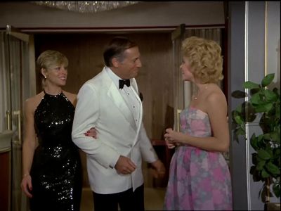 - Hi, Julie.
- Oh, hello. - The Love Boat