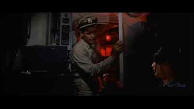 - Hi, Lieutenant.
- Hi. - Up Periscope