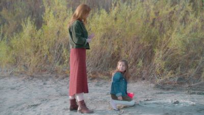 - Hi, Mom.
- Hi, sweetie. - Good Witch