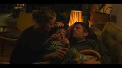 Hi, Mummy.
Hi, baby. - Playing Nice
