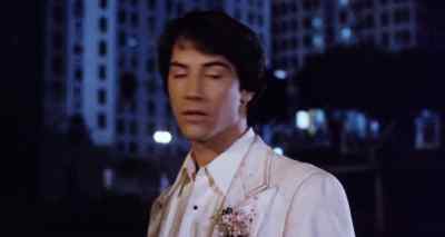 - Hi.
- Oh, hi, Mr. Mitchell. - The Night Before