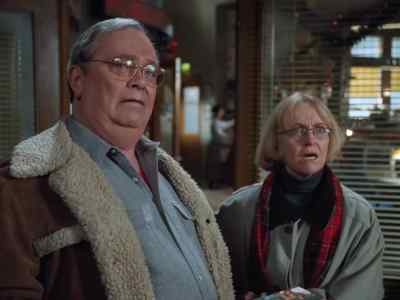 - Hi, Perry.
- Johnny! - Lois & Clark: The New Adventures of Superman