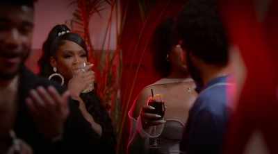 - Hi, P'Jae.
- Good, what's up, Amanda? - Sweet Life: Los Angeles