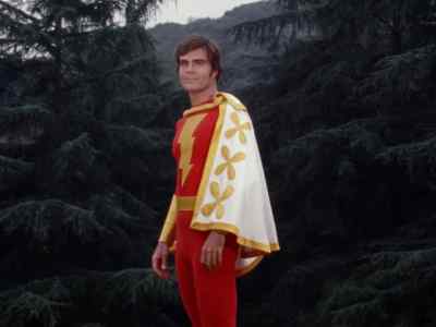 Hi. - Shazam!