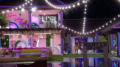 >> HI! - Love Island