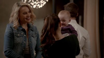 Hi. - The Originals