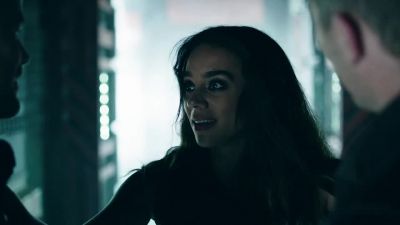 - Hi. - Killjoys