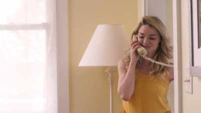 - Hi, Scott
- Summer, how are you? - Hollywood Dirt
