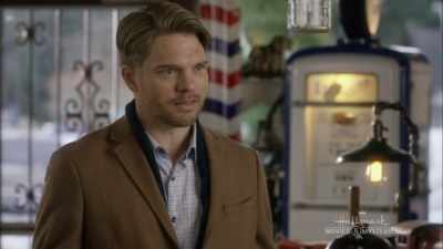 Hi. So, look,
I meant to ask you, - Garage Sale Mystery: The Beach Murder