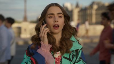 Hi, Sylvie, it's me. - Emily in Paris