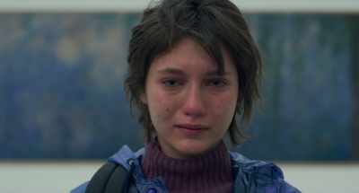 - Hi there, how are you?
- How are you doing? - Revoir Paris