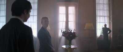 Hi. Uh, I'm Rob, hello.
[laughs and clears throat] - Doctor Jekyll