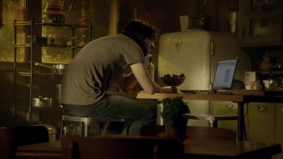 Hi. Uh, my name is Gomez
Pugh with Root Cola. - Hemlock Grove