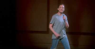 Hi, welcome to Gun Control
Now. How can I help you? - Jacqueline Novak: Get on Your Knees