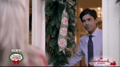 Hi, welcome. - Christmas at Graceland: Home for the Holidays