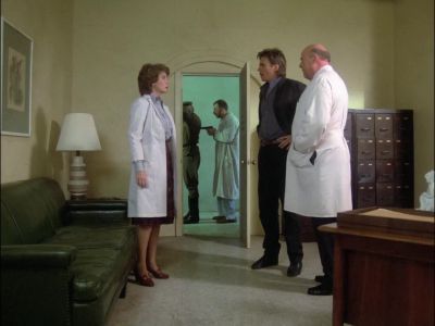 - Hi. - Well, glad you could make it. - MacGyver