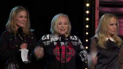 >> HI, YOU GUYS, I'M GINA, AND - 2021 Rock & Roll Hall of Fame Induction Ceremony