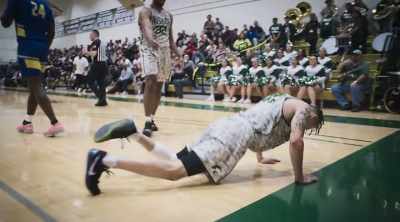Highler, drives. Will fall on his chest. - Last Chance U: Basketball