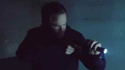 [hinges creaking] - The Following