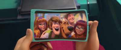 - [hip-hop music playing]
- Ready? - Scoob!