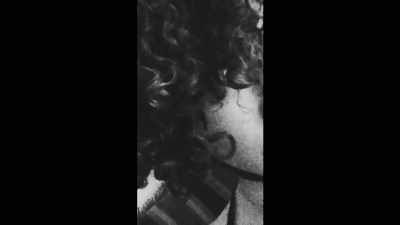 [hip-hop music playing] - Look At Me: XXXTENTACION