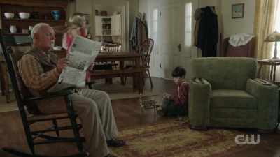 "Hiriam Buggywell's
old sow pig Petunia - The Waltons' Homecoming