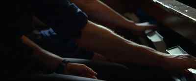 His beacon's coming from that temple.
Let's move. - Don Jon