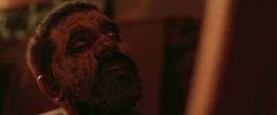 His body was full of scars. - Moothon